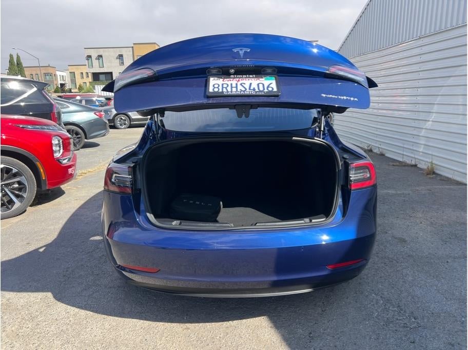 2020 Tesla Model 3 — interior view