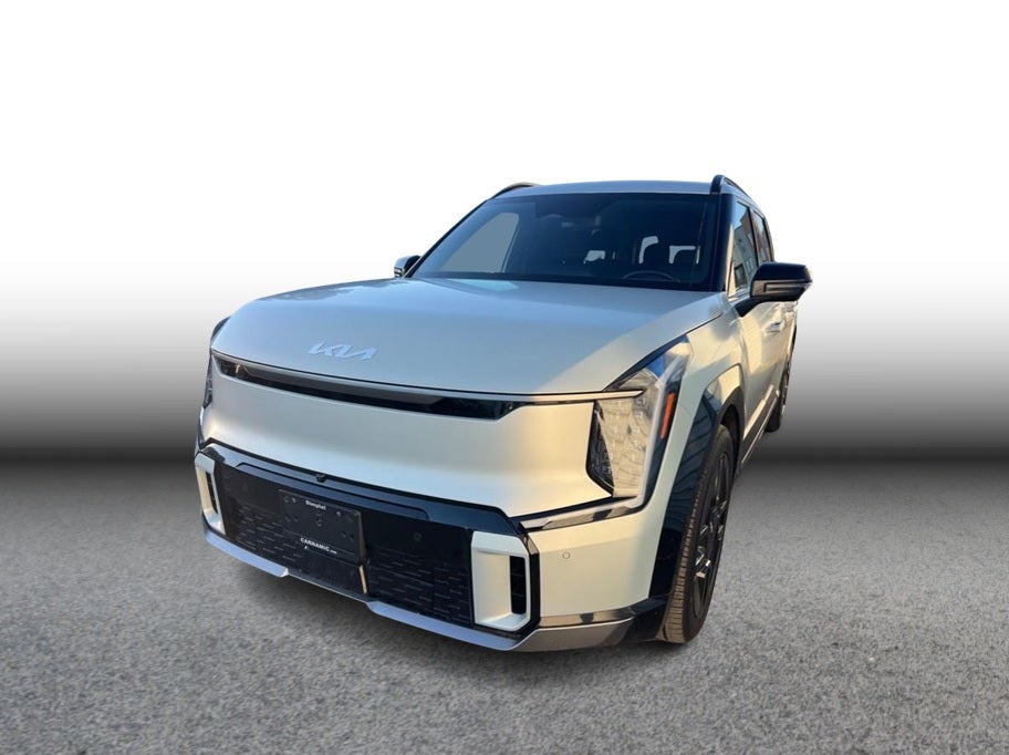 2024 Kia EV9 GT-Line Sport Utility 4D in Silver — front three-quarter view