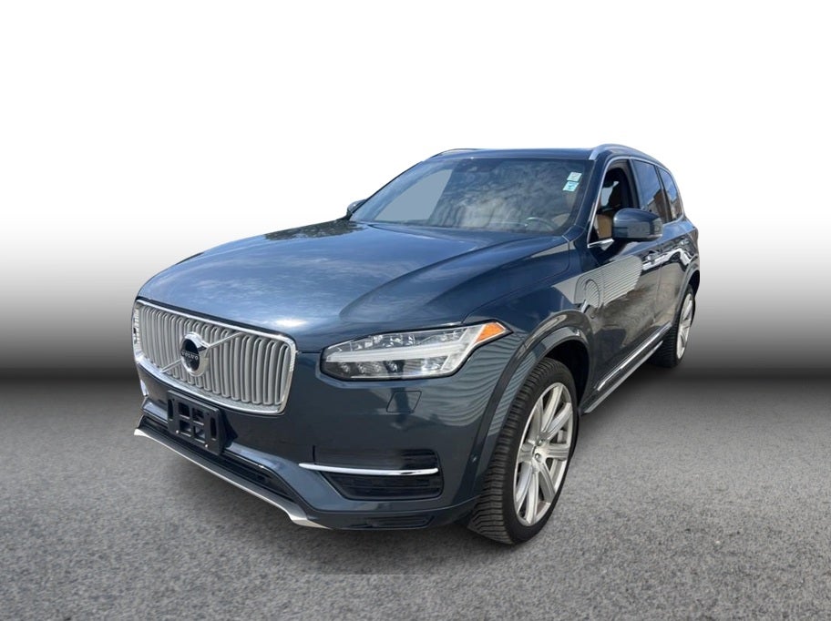 2018 Volvo XC90 T8 Inscription Sport Utility 4D in Blue — front three-quarter view