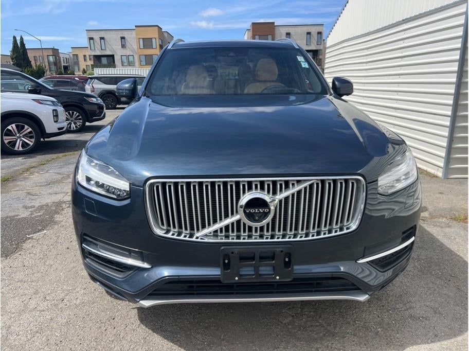 2018 Volvo XC90 — side profile view