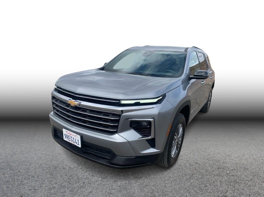 2025 Chevrolet Traverse LT Sport Utility 4D in Gray — front three-quarter view