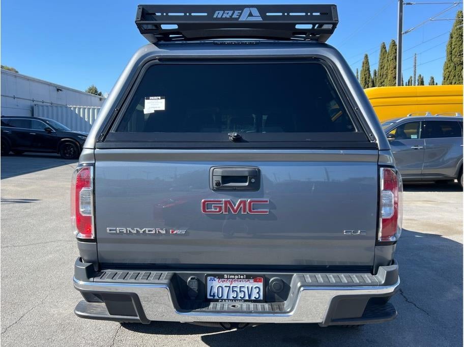 2018 GMC Canyon Crew Cab — interior view