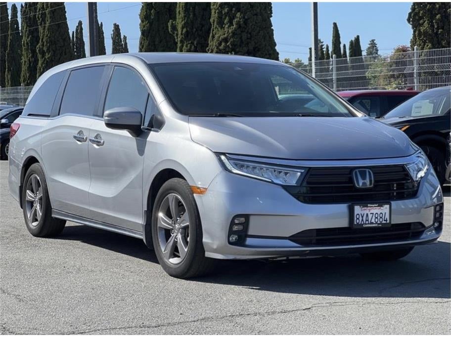 2022 Honda Odyssey — rear three-quarter view